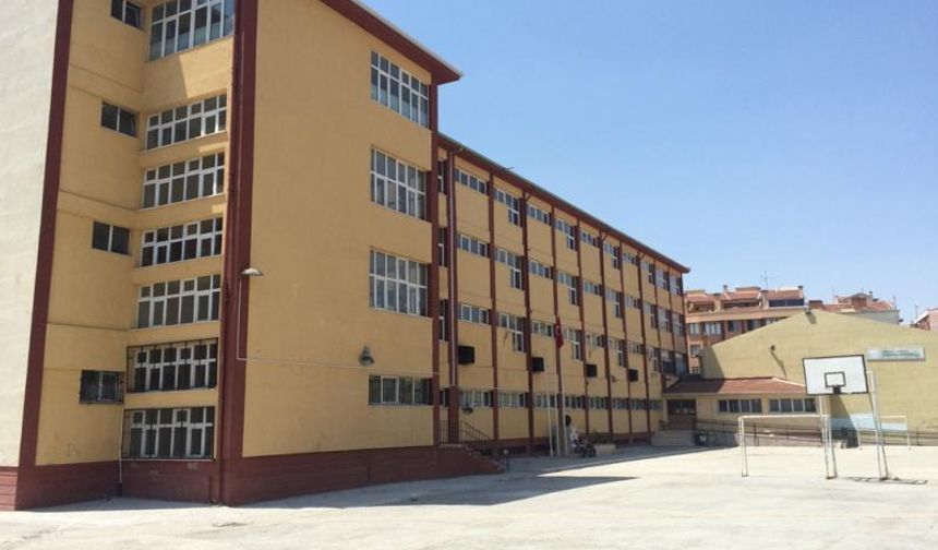 Kayıt ücreti, baskı ve görevden alma iddiası: Eskişehir’de bir ortaokula yönelik suçlamalar