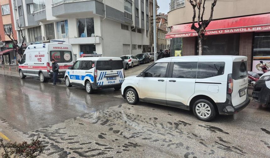 Eskişehir’de feci kaza! 7. kattan düşen işçi ağır yaralandı, olay yerinde basınla tartışma çıktı!
