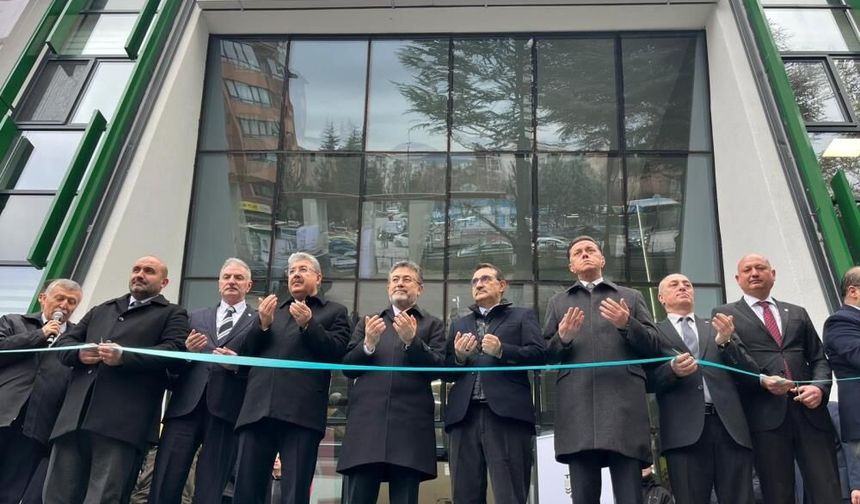 Bakan Yumaklı, Eskişehir'de TMO'nun yeni binasının açılışını gerçekleştirdi