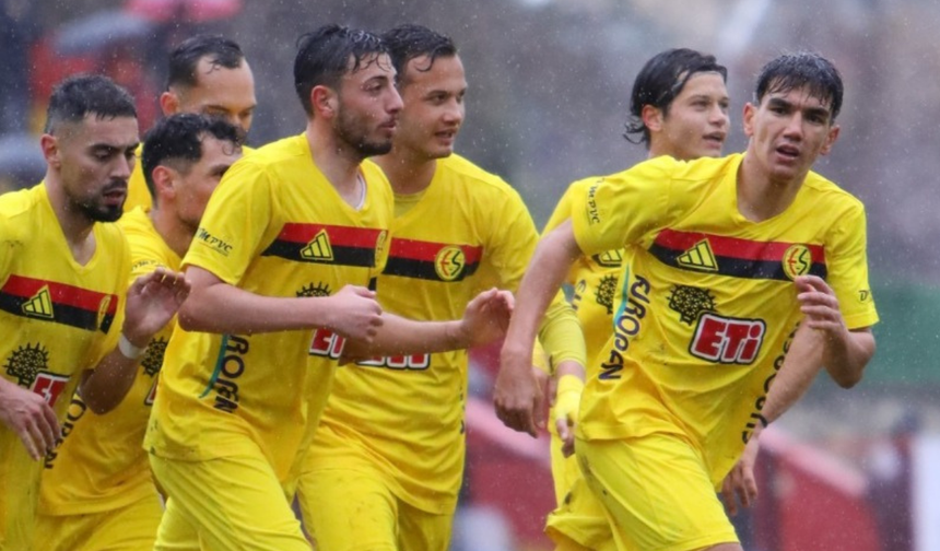 Es-Es ilk yarıyı Akın’ın golüyle önde kapattı