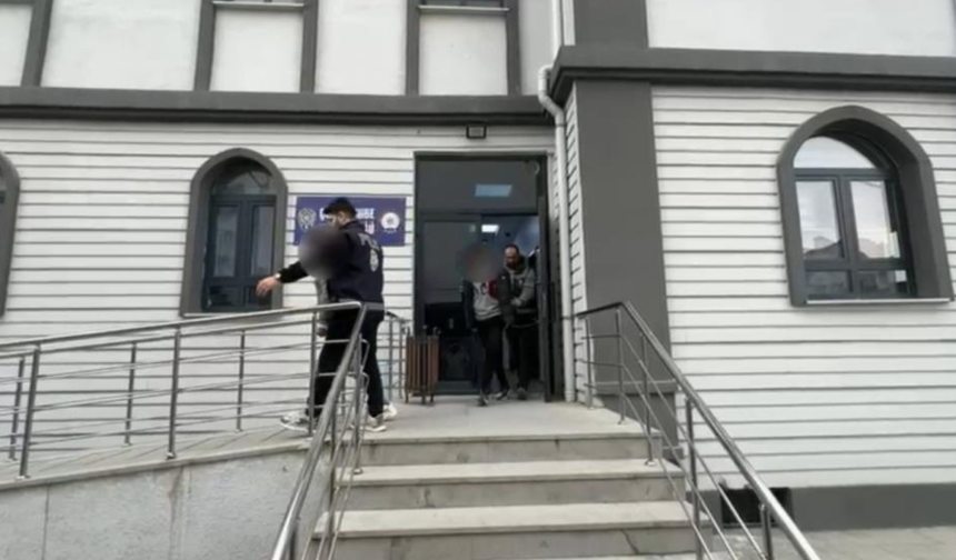 İki motosiklet çarpıştı, 1 kişi hayatını kaybetti: Kaçan sürücü yakalandı