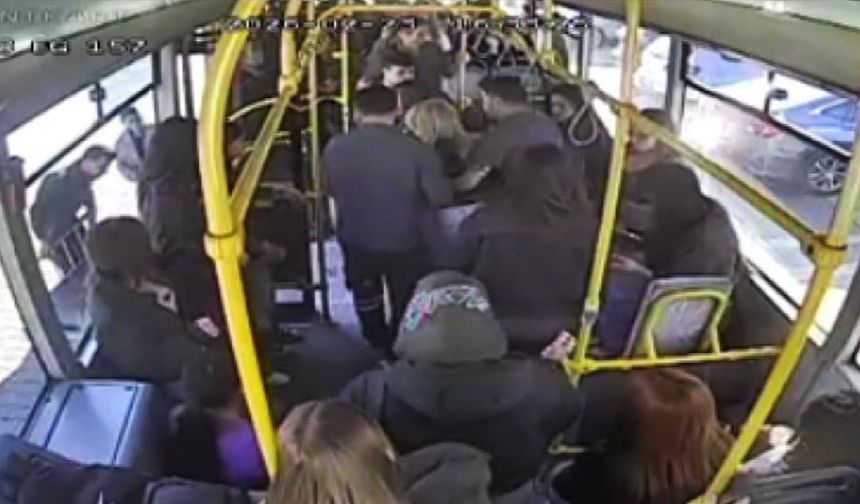 Minibüste rahatsızlanan yolcu için güzergahını değiştirdi, hastaneye yetiştirdi