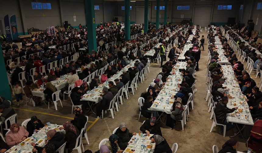 Eskişehir Büyükşehir Beylikova'da iftar programı düzenledi