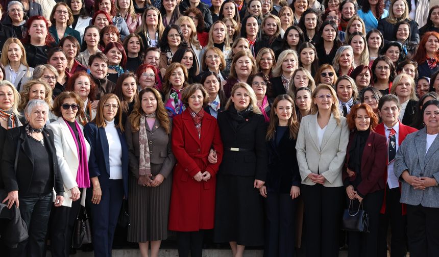 Başkan Ünlüce Medeni Kanun’un 100. yılında Anıtkabir’i ziyaret etti