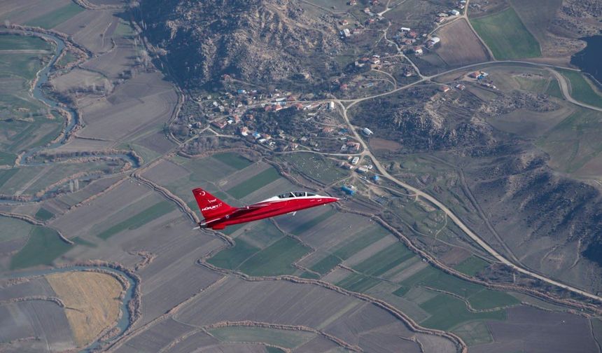 HÜRJET Mihalıççık semalarında: TUSAŞ’tan mahalleye özel hediye