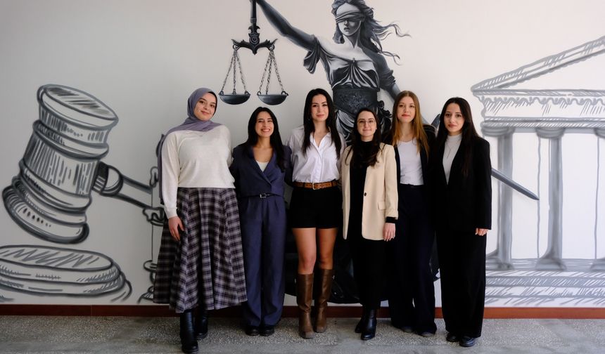 Anadolu Üniversitesi Hukuk Fakültesinden Türkiye çapında büyük başarı