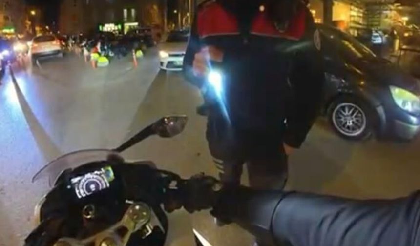 Kurye ile polis arasında komik ceza diyaloğu: "Kaçarsanız yakalarım"