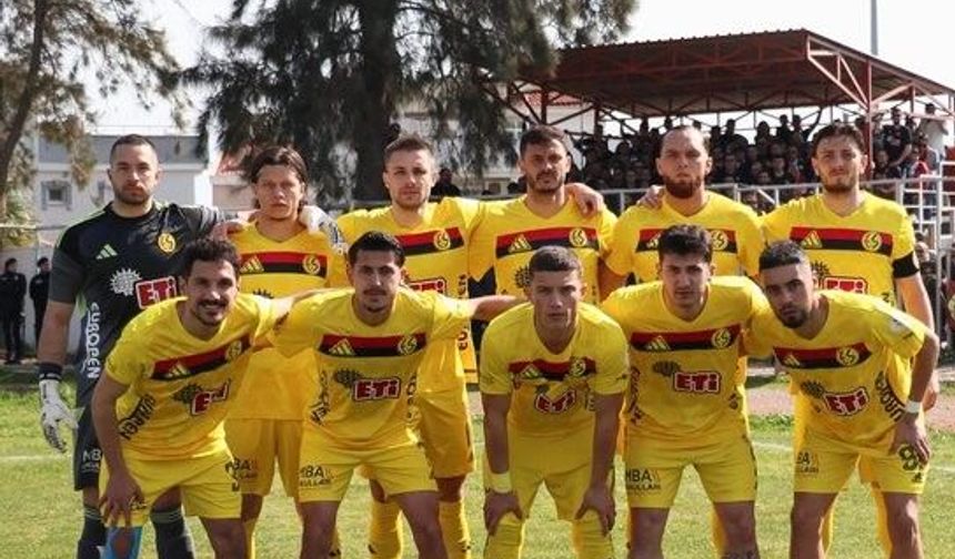 Vali Yılmaz ve Milletvekili Hatipoğlu’ndan şampiyonluk mesajı!