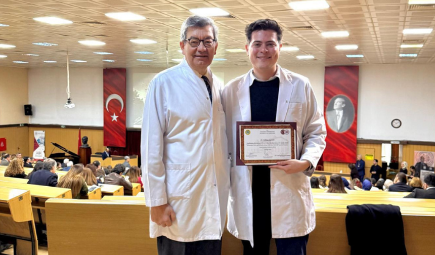 Eskişehirli hocadan büyük başarı: Türkiye birincisi oldu!