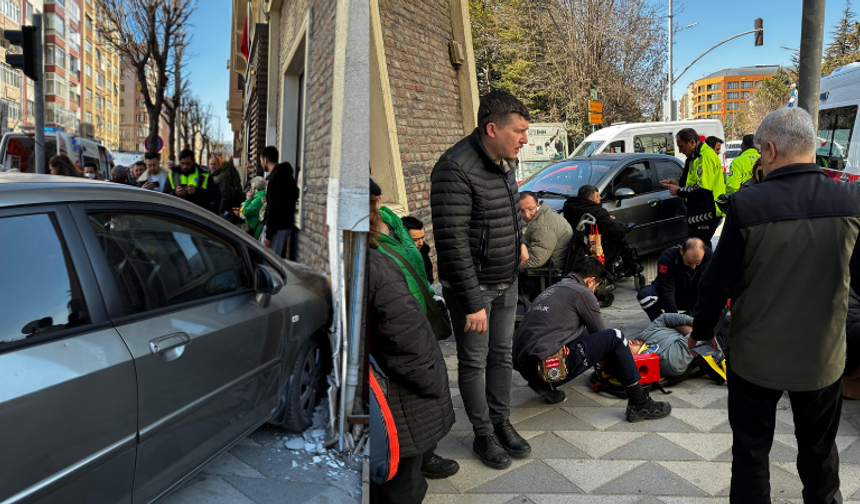Eskişehir'de iki otomobil çarpıştı! Savrulan araçlardan biri yayaların arasına daldı: 5 yaralı