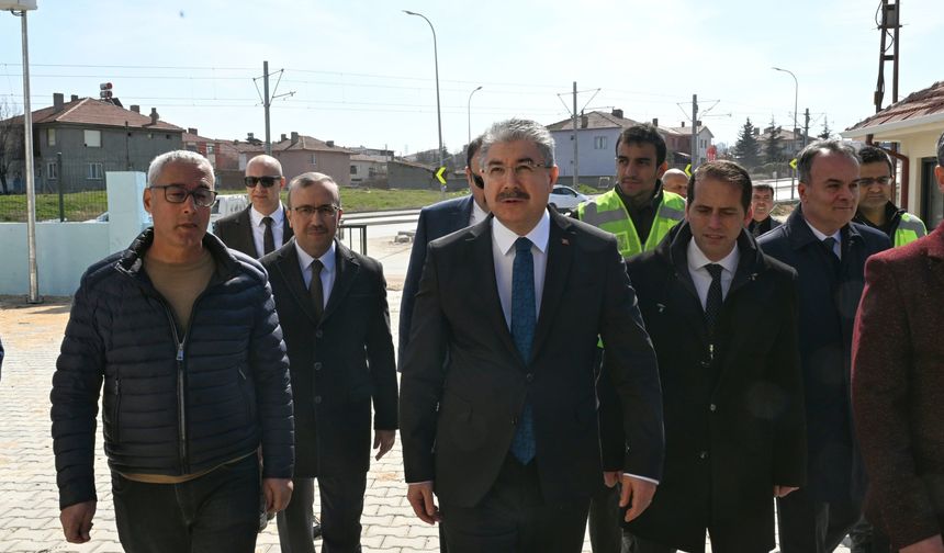 Eskişehir Valisi Yılmaz Sultandere'deki Özel Eğitim Anaokulu inşaatını inceledi