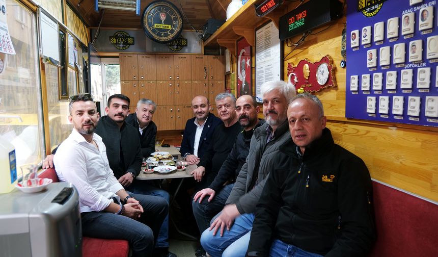 AK Parti Eskişehir İl Başkanı Albayrak taksicilerle buluştu