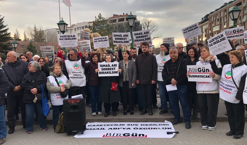 Eskişehir’de gazeteci İsmail Arı’nın tutuklanmasına tepki gösterildi