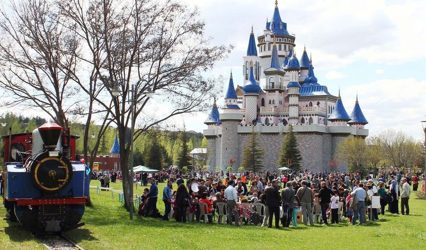 Eskişehir'de 12 yılda rekor ziyaretçi: Simge mekana rekor katılım!