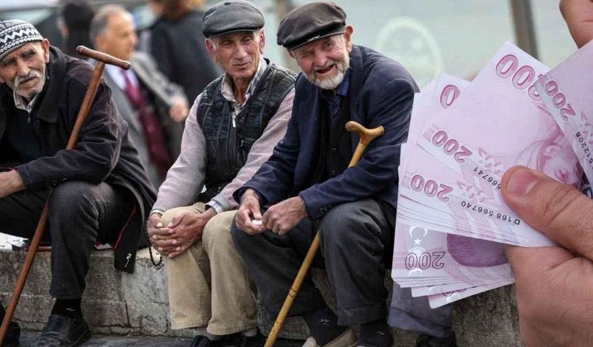 Mehmet Göktekin yazdı: Memur ve emeklisinin de elleri böğründe kaldı