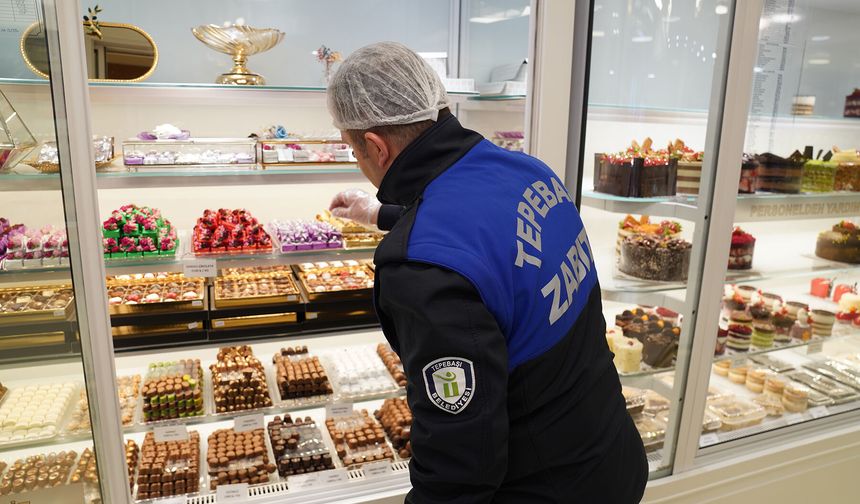 Tepebaşı’nda bayram öncesi sıkı denetim: Tatlı ve kuruyemişçilere kontrol