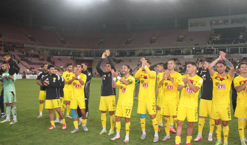 Gözler sahada kulaklar İzmir'de