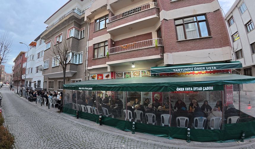 Eskişehir’de 19 yıldır her Ramazan ücretsiz iftar veriyor