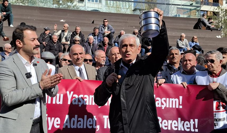 Eskişehir'de 82 yaşındaki emekli sefer tasıyla konuştu: "Yazıklar olsun bizi bu duruma düşürenlere!"