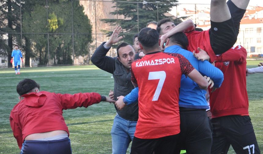 Eskişehir'de saha savaş alanına döndü: Amatör maçlarda ortalık karıştı!