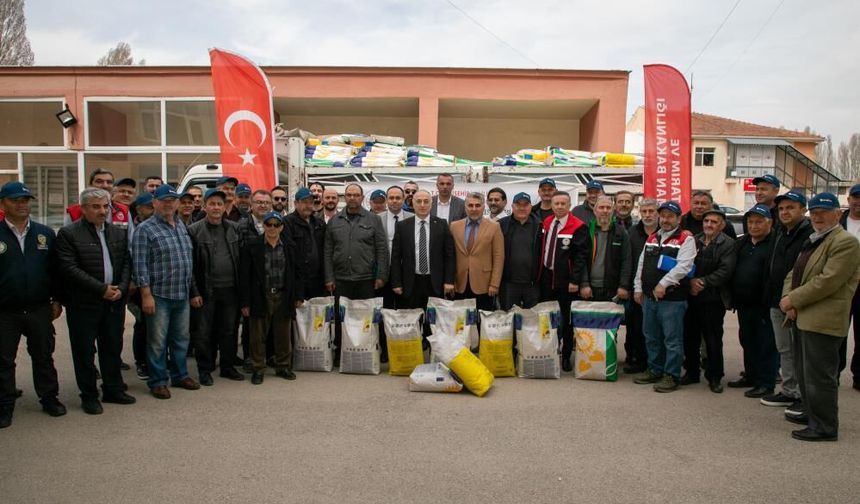 Eskişehir'de üreticilere hibe destekli yağlık ayçiçeği tohumu