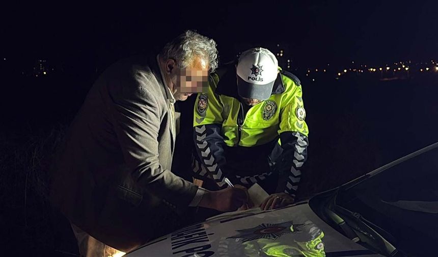 Polisten kaçan alkollü sürücü, polis aracında bineceği yeri beğenmedi