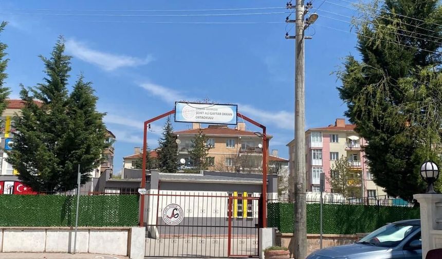 Eskişehir'de okul çevresinde şüpheli davranışlar sergiledi: Ekipler harekete geçti!