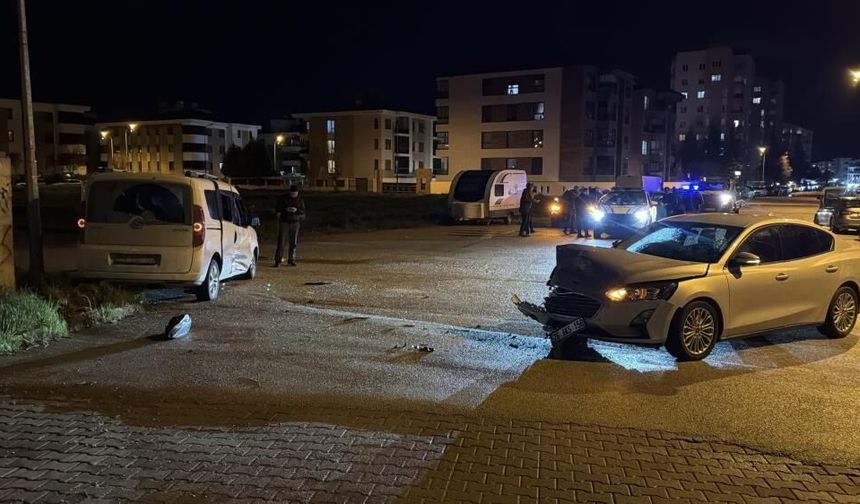 Eskişehir’de alkollü sürücü ile 15 yaşındaki çocuğun kullandığı araç çarpıştı: Binlerce TL ceza yağdı