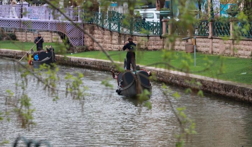 Eskişehir'de gondolların yol arkadaşı bakın kimler oldu!
