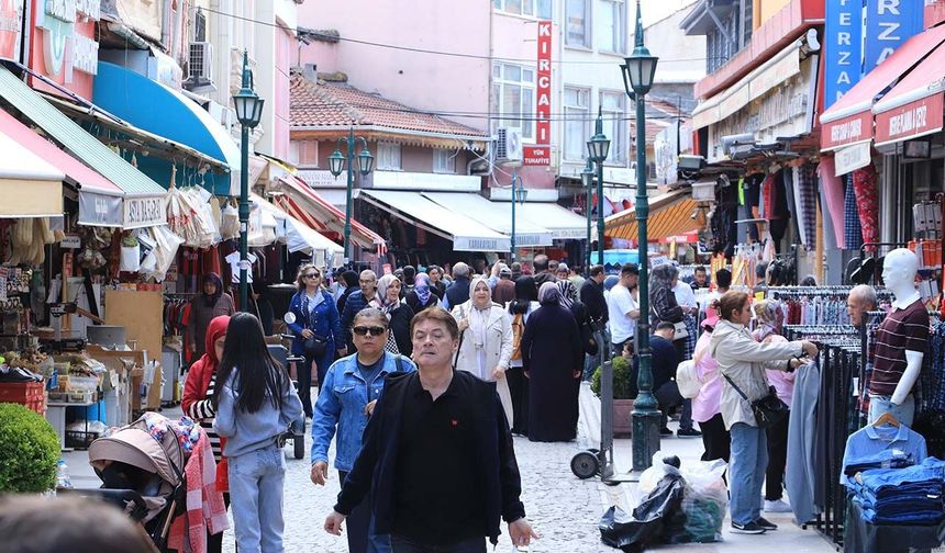 Hamamyolu’nda bahar yoğunluğu: İğne atsan yere düşmüyor