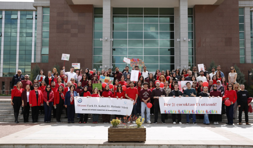 ESOGÜ’de otizm farkındalığı için kampüste anlamlı yürüyüş