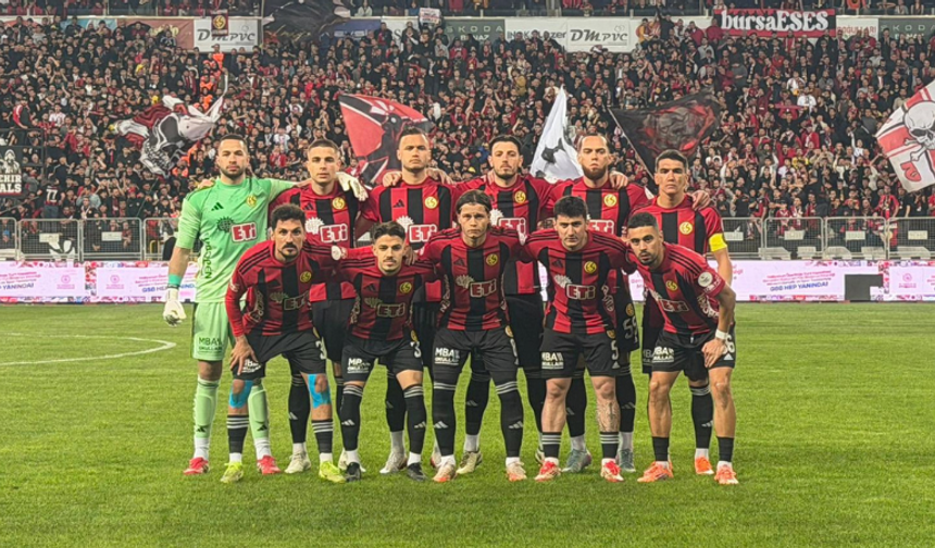 Es-Es kaptan Akın'la ilk yarıyı önde bitirdi