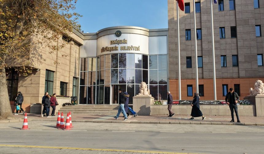 Eskişehir Büyükşehir’den sürücülere uyarı: O cadde trafiğe kapatılacak