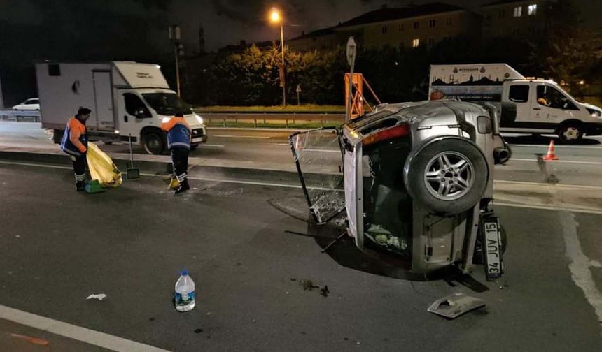 Kağıthane’de alkollü sürücü viyadükte kazaya neden oldu: Cip yan yattı