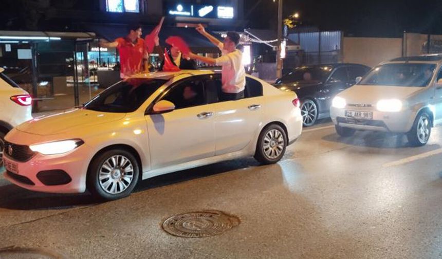 Türkiye’de Dünya Kupası coşkusu! Milli Takım’ın galibiyeti yurtta büyük sevinçle karşılandı