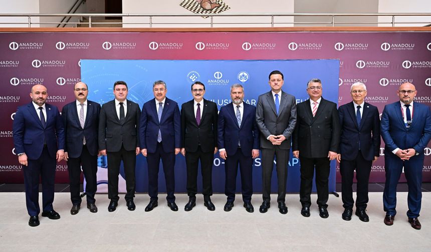 Uluslararası Eskişehir Yapay Zekâ Zirvesi gerçekleştirildi