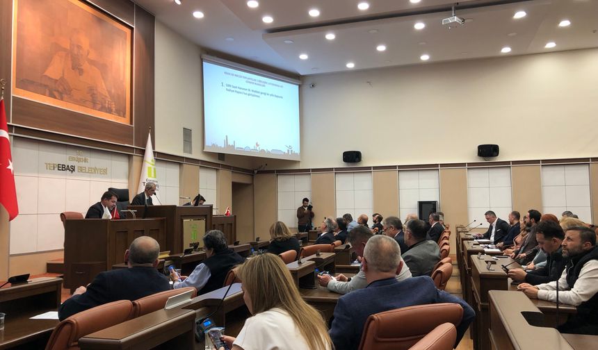 Tepebaşı Meclisi’nde Faaliyet Raporu tartışması: AK Parti ve CHP karşı karşıya