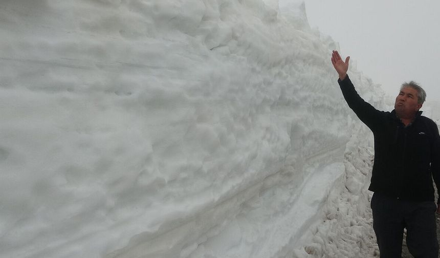 Burası ne Van ne Hakkari: Yaz şehri Mersin’de kar 2 metreyi aştı