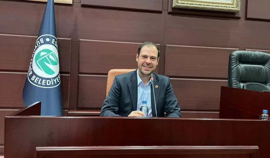 Özge Zaim yazdı: CHP parayı verenin borusunu öttürdüğü yere mi dönüştü?