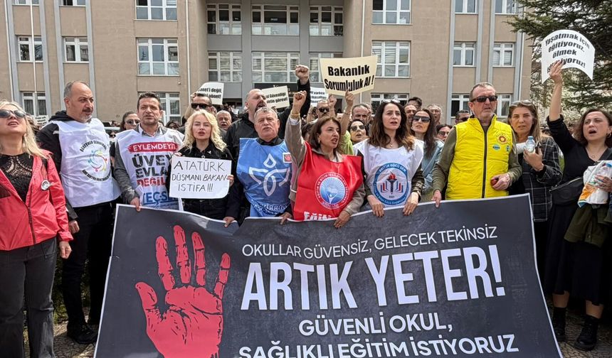Eskişehir’de eğitimcilerden şiddete karşı yürüyüş: “Okullar en güvenli yer olmalı”