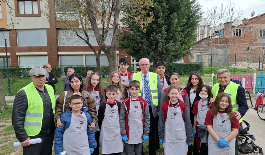 Vatan Caddesi’nde örnek dayanışma: Başkan Kurt da sahaya indi