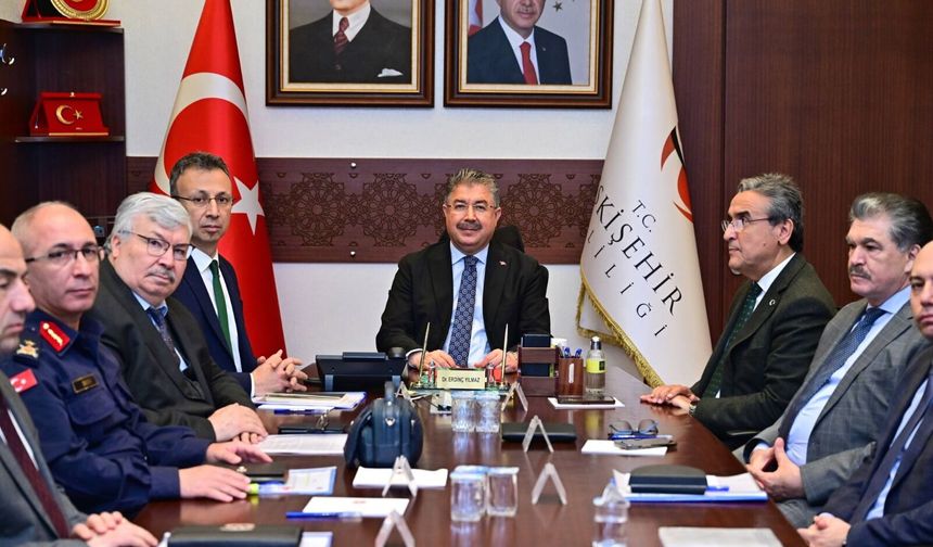 Okullara yönelik saldırılar sonrası Eskişehir'de güvenlik tedbirleri masaya yatırıldı