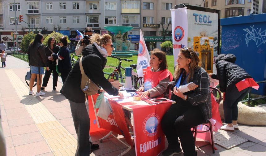 Eğitim-İş Eskişehir’den “güvenli okul” için imza kampanyası