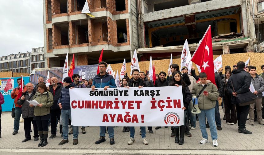 Eskişehir’de 23 Nisan yürüyüşü: "Karanlığa teslim olmayacağız!"