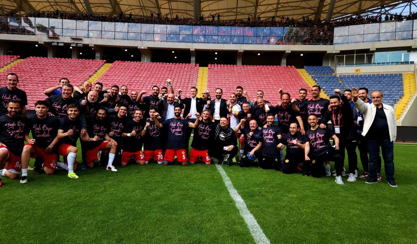 AK Parti'den Eskişehirspor’a 226 bin TL prim desteği