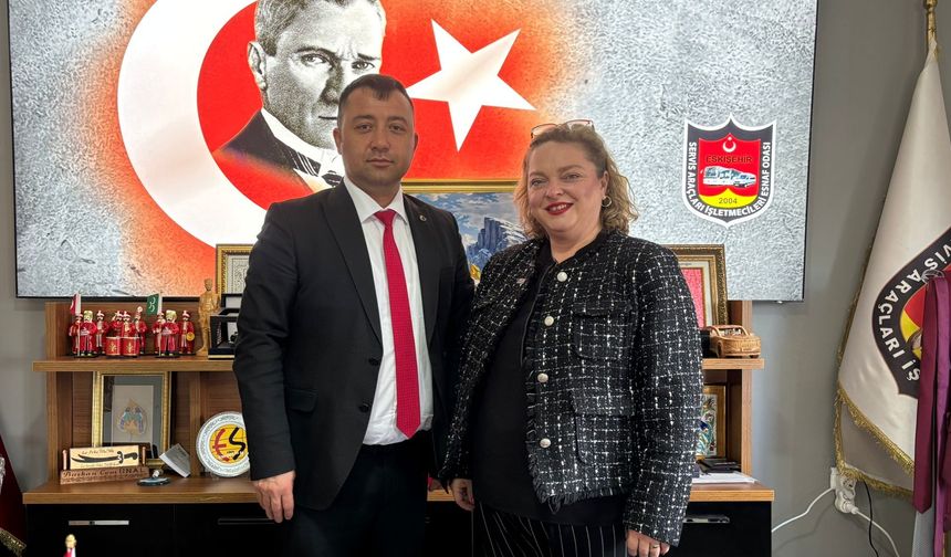 Anahtar Parti'den Servisçiler Odası'na ziyaret: "Esnaf ağır şartlarda ayakta kalmaya çalışıyor"