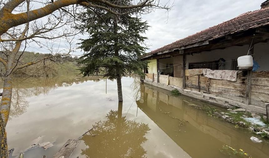 Eskişehir'de baraj taşmıştı: Yol kapandı, bazı evleri su bastı