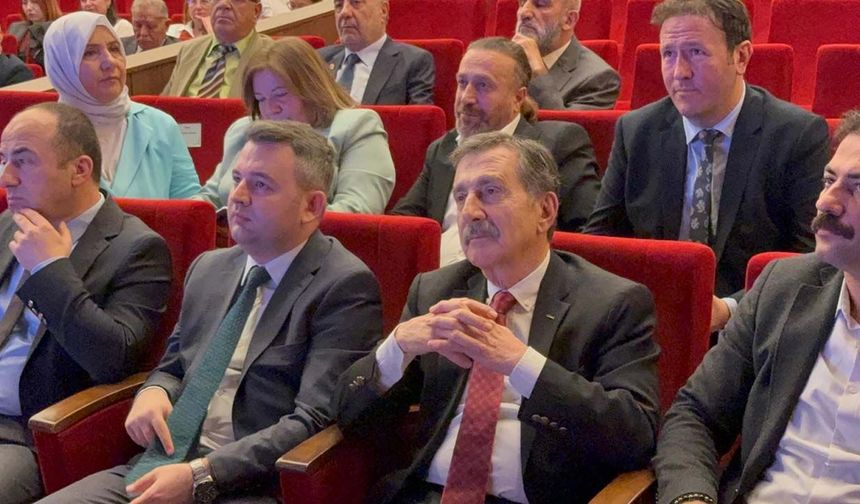 Tepebaşı Belediyesi’ne operasyon: Gözaltılar sürerken Başkan Ataç sempozyumdaydı