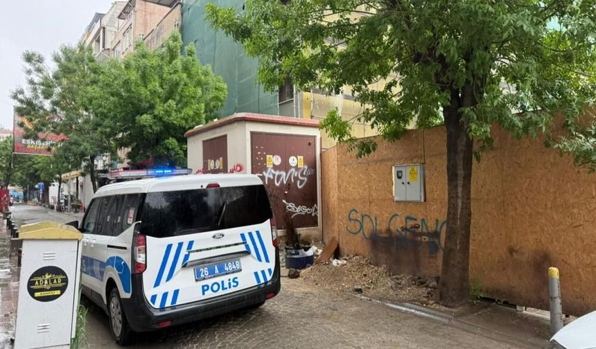 Eskişehir'de inşaatta korkutan kaza: Asansör boşluğuna düşen işçi yaralandı