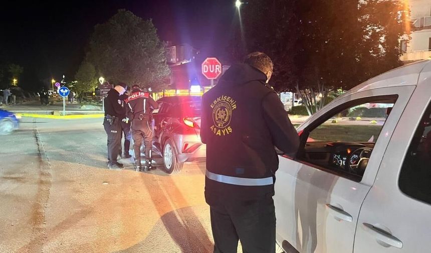Eskişehir polisi bayram öncesi sahada: 40 ekip ve 100 personelle yoğun uygulama